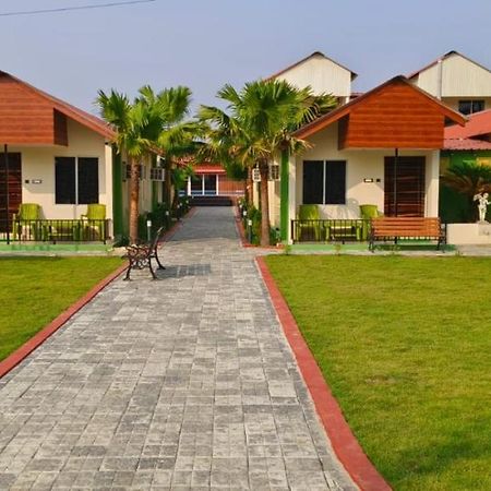 New Mouchak Hotel & Resorts Tajpur Εξωτερικό φωτογραφία