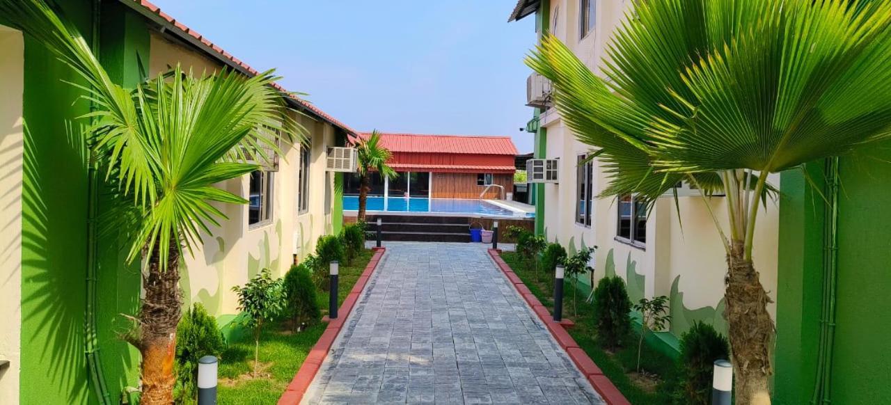 New Mouchak Hotel & Resorts Tajpur Εξωτερικό φωτογραφία